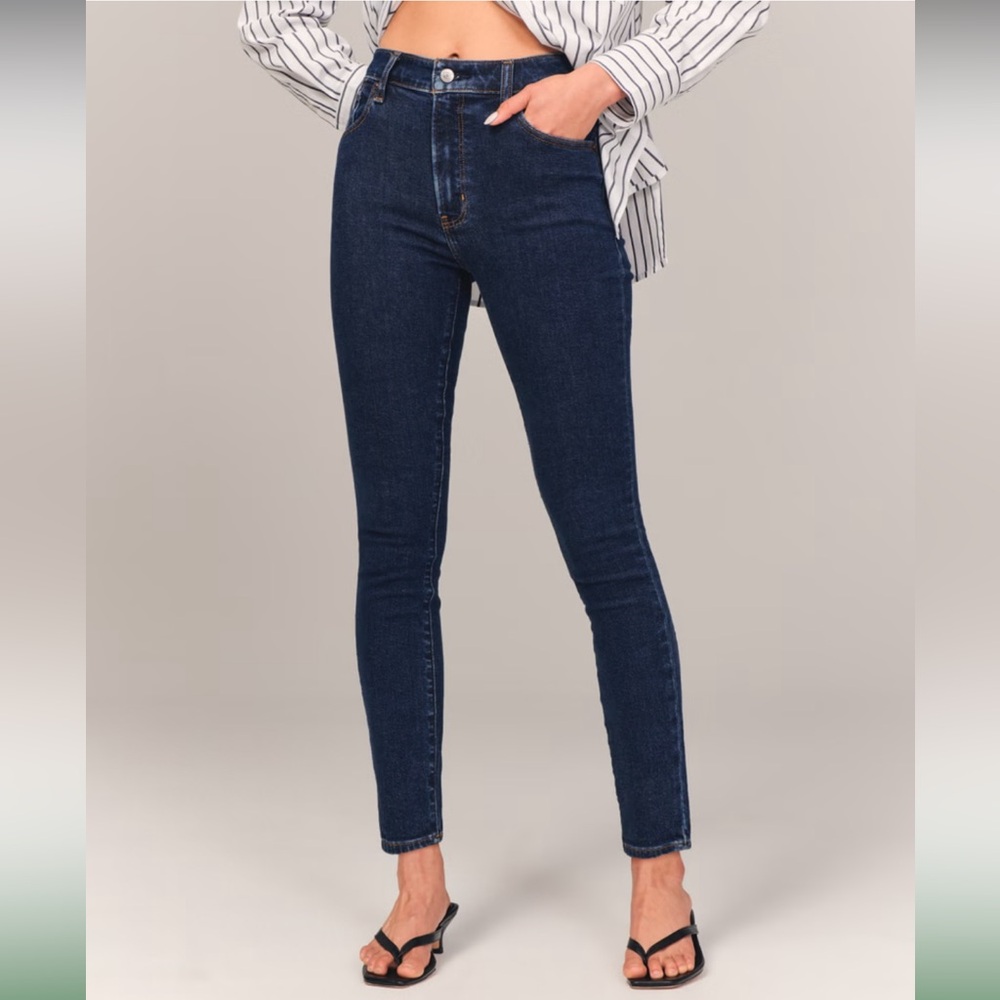 Abercrombie & Fitch High Rise Super Skinny Ankle Jean